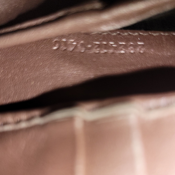 FINAL PRICE GUCCI Wallet In Champagne Color Read Description - Picture 7 of 15